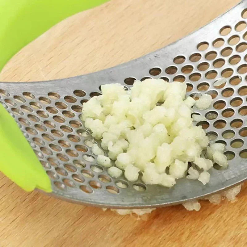 WM Garlic Press Pro
